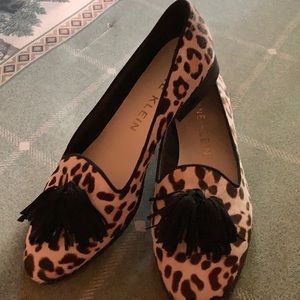 ANNE KLEIN Animal Print Flat Shoes Sz 9 1/2 M